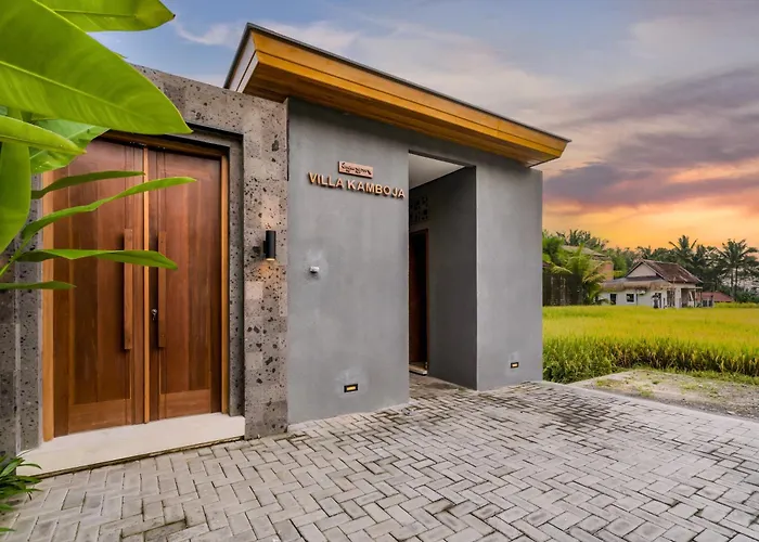 Kamboja By Balisuperhost *