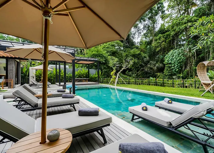 Villa Kamboja By Balisuperhost